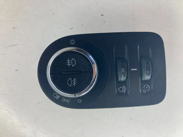 Opel Meriva B (2010 - 2014) 13294819 Включатель фонарей — фото 1