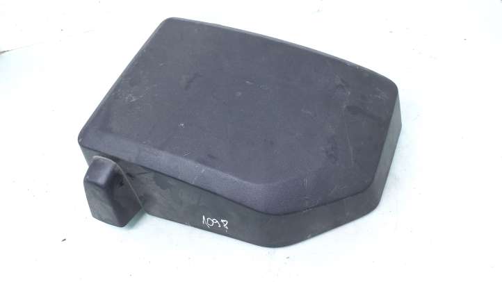Volvo V70 (2004 - 2007)  30680265 Крышка ящика аккумулятора