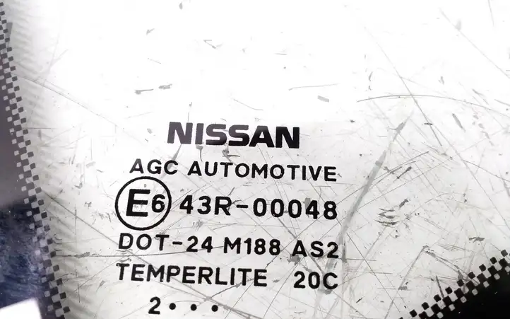 Nissan Qashqai (2010 - 2013) 43R00048 Заднее боковое стекло — фото 3