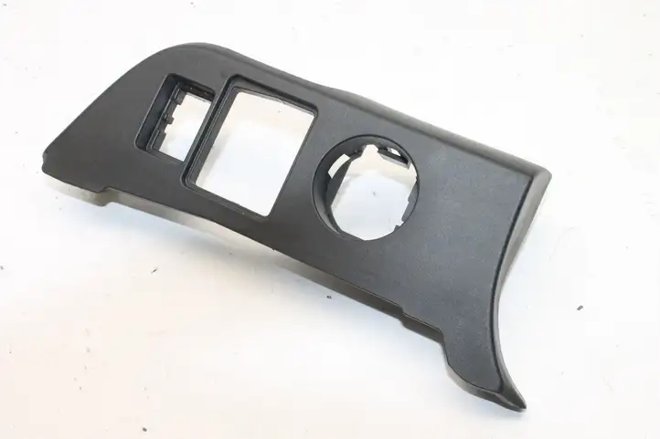 Toyota Yaris (2014 - 2019)  554460D070 Другая внешняя деталь