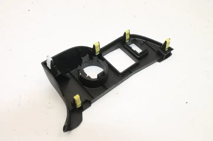 Toyota Yaris (2014 - 2019)  554460D070 Другая внешняя деталь