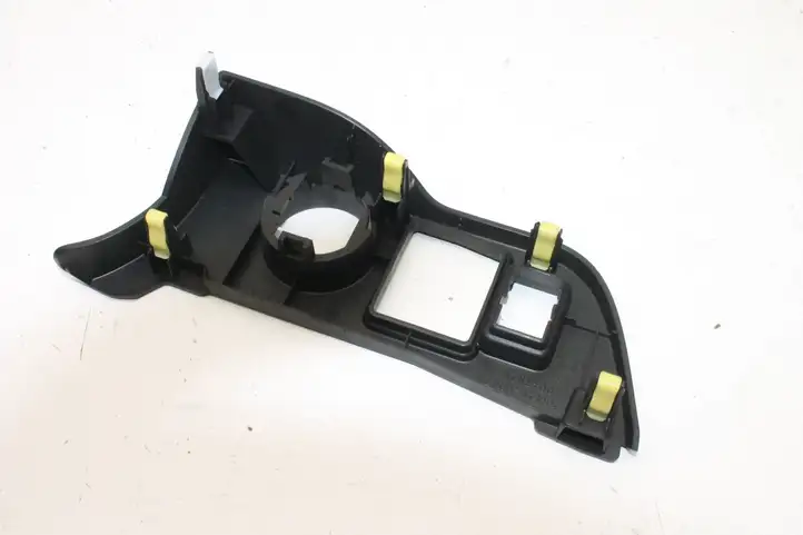 Toyota Yaris (2014 - 2019)  554460D070 Другая внешняя деталь