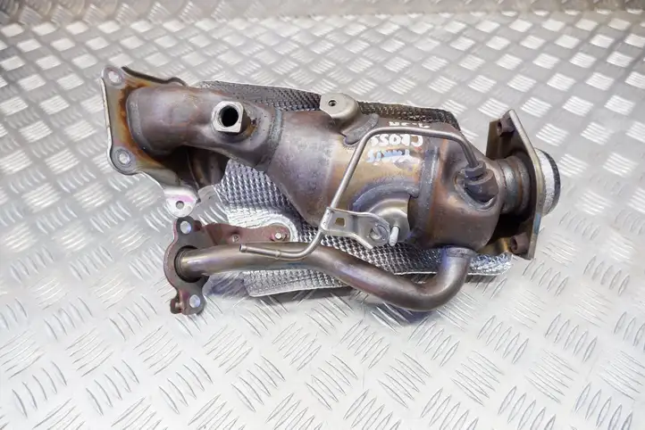 Toyota Yaris Cross (2020 - ) 17140F3010 Катализатор / DPF / FAP — фото 1