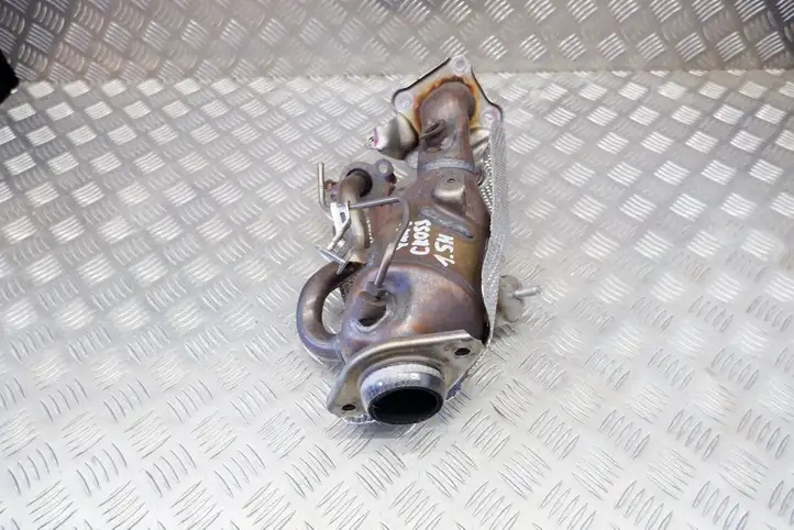 Toyota Yaris Cross (2020 - ) 17140F3010 Катализатор / DPF / FAP — фото 6