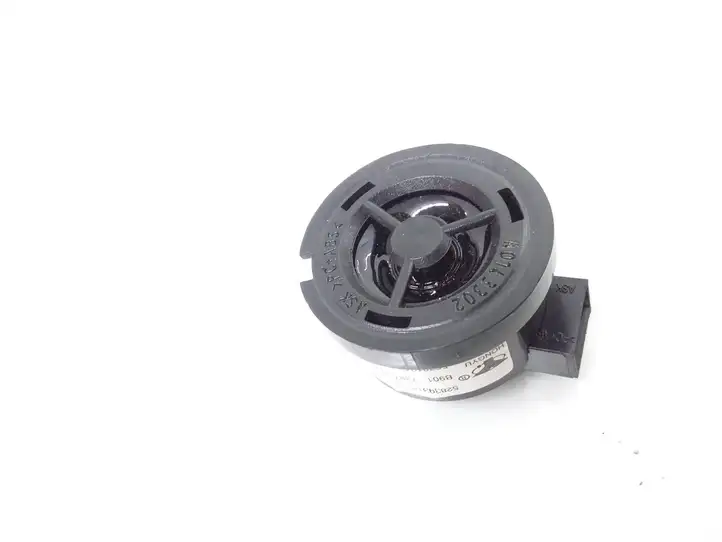 Opel Corsa D (2006 - 2010)  55701249 Громкоговоритель (громкоговорители) высокой частоты в передних дверях