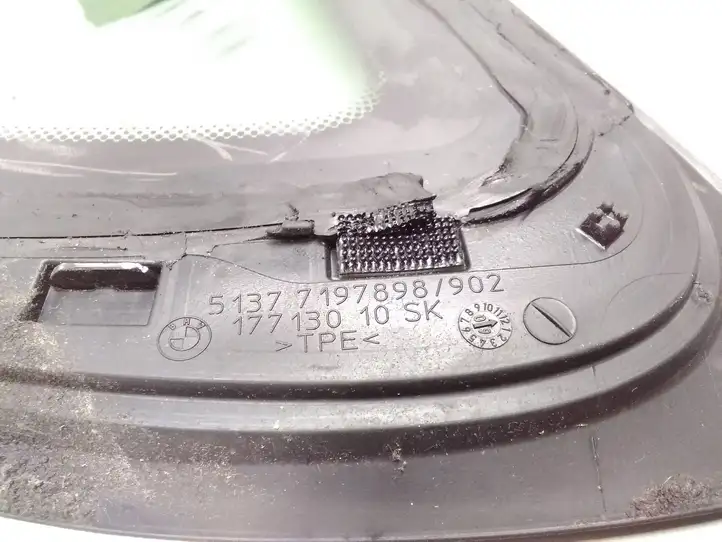 BMW 5 GT F07   7197898 Заднее боковое стекло кузова
