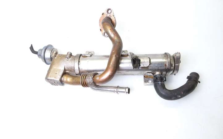 Audi A4 (2007 - 2011)  03L131512AB Охладитель EGR