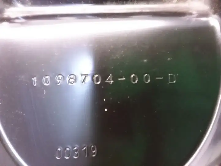 Tesla Model 3   109870400D Другая внешняя деталь