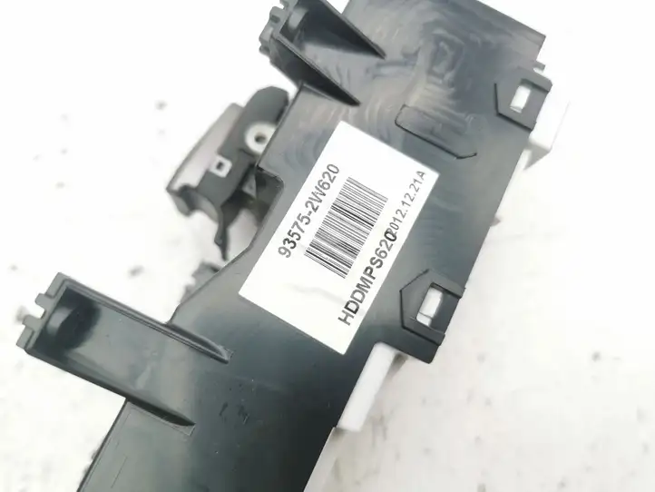 Hyundai Santa Fe (2012 - 2015) 935752W620 Кнопка стеклоподъемников — фото 4