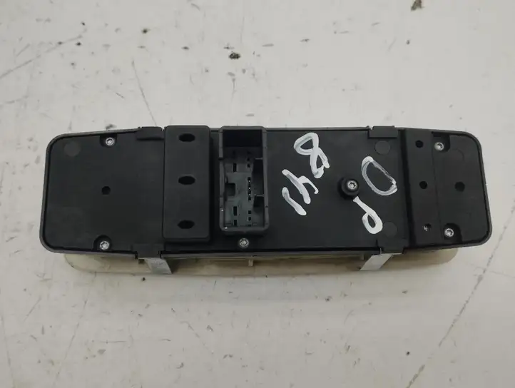 Maserati Ghibli (2013 - 2017) 10034858 Кнопка стеклоподъемников — фото 3