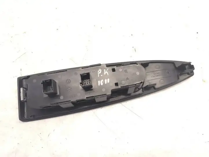 Citroen C6 (2005 - 2012) 96519384ZD Кнопка стеклоподъемников — фото 6
