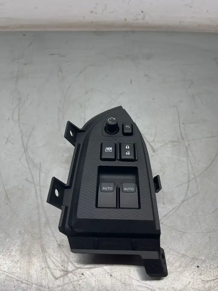 Subaru BRZ (2012 - 2016) 83071CA011 Кнопка стеклоподъемников — фото 1
