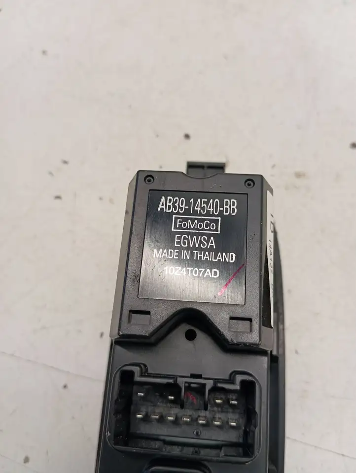 Ford Ranger (2011 - 2015) AB3914540BB Кнопка стеклоподъемников — фото 4