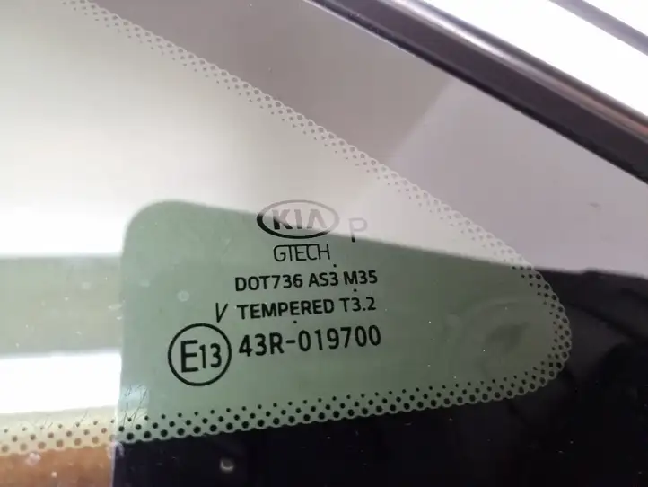 Kia Ceed (2018 - 2021) Заднее боковое стекло — фото 6