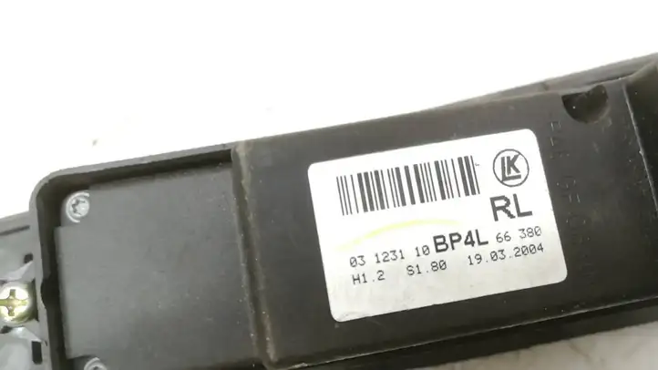 Mazda 3 I (2003 - 2006) BP4K5581J Кнопка стеклоподъемников — фото 9