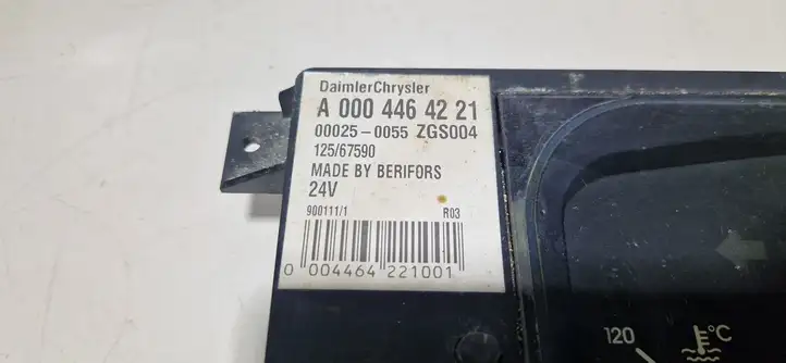 Mercedes-Benz Sprinter W901 W902 W903 W904 (1995 - 2007) A0004464221 Спидометр — фото 4
