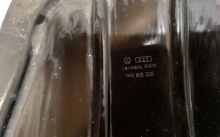 Volkswagen Transporter-Caravelle (2003 - 2009)  7H0805208 Другая деталь отсека двигателя