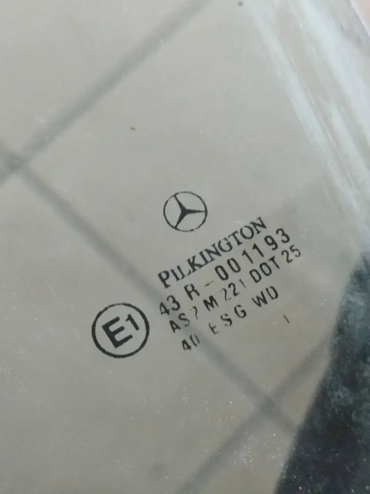 Mercedes-Benz C W203 (2000 - 2007)  43R001193 Основное стекло передних дверей (четырехдверного автомобиля)