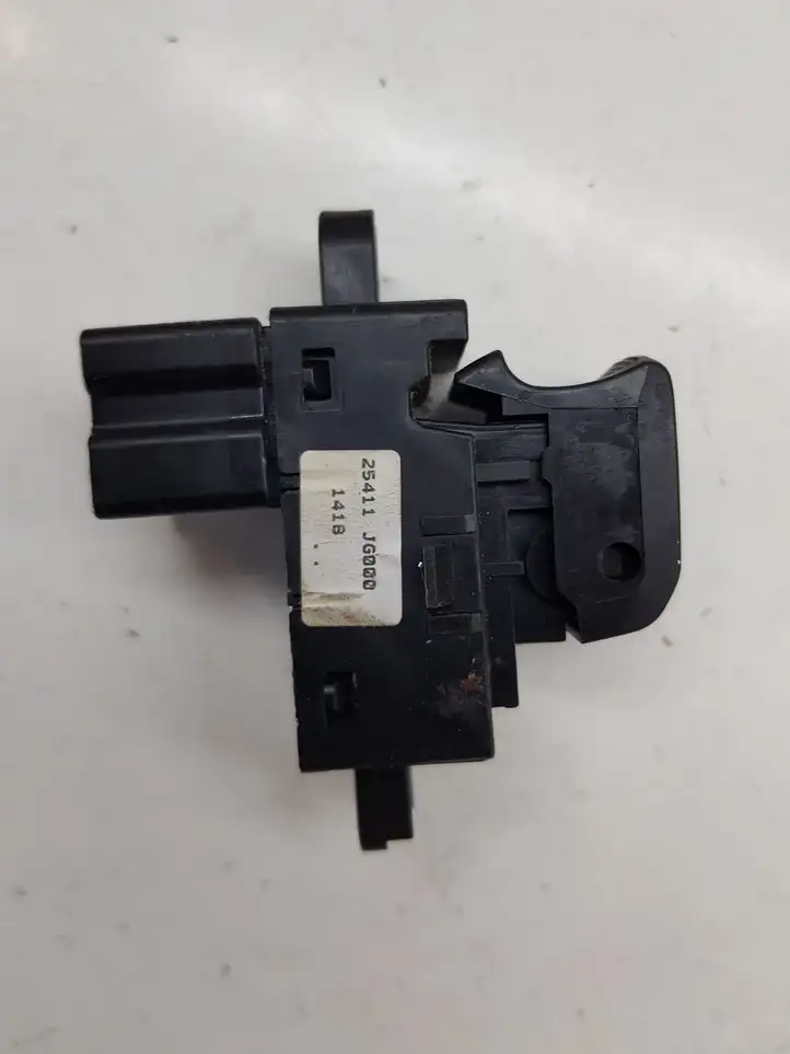 Nissan X-Trail T31 (2007 - 2014) 25411JG000 Блок кнопок стеклоподъемников — фото 3