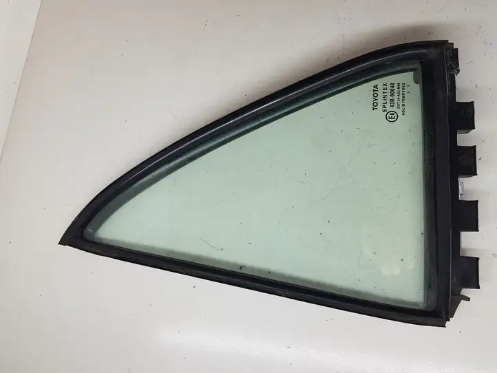 Toyota Corolla E120 E130 (2004 - 2007) Форточка двери — фото 1