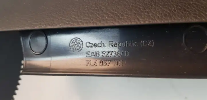 Volkswagen Touareg I (2002 - 2010) 7L6857101 Крышка бардачка — фото 4