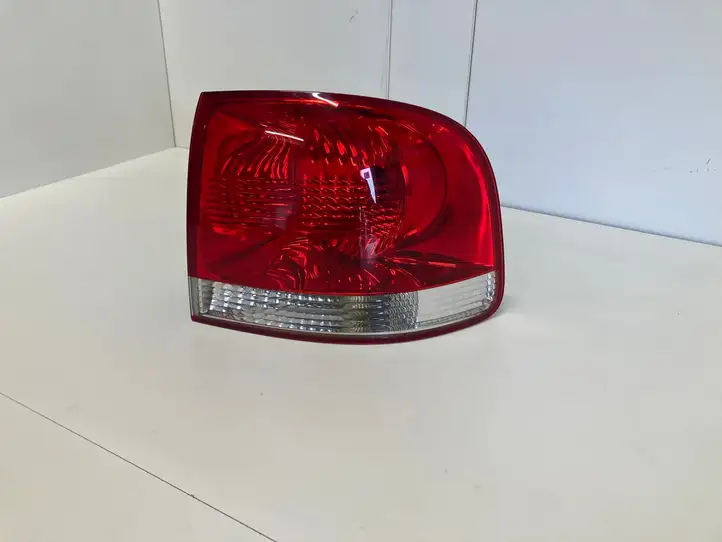 Volkswagen Touareg I (2002 - 2010) 7L6945096K Задний фонарь в кузове — фото 7