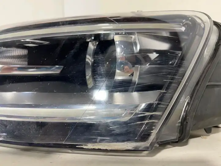 Audi Q3 8U (2011 - 2014) 8U0941003H Передняя фара — фото 11
