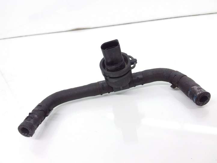 Skoda Roomster (2006 - 2010)  038906081B Датчик температуры топлива