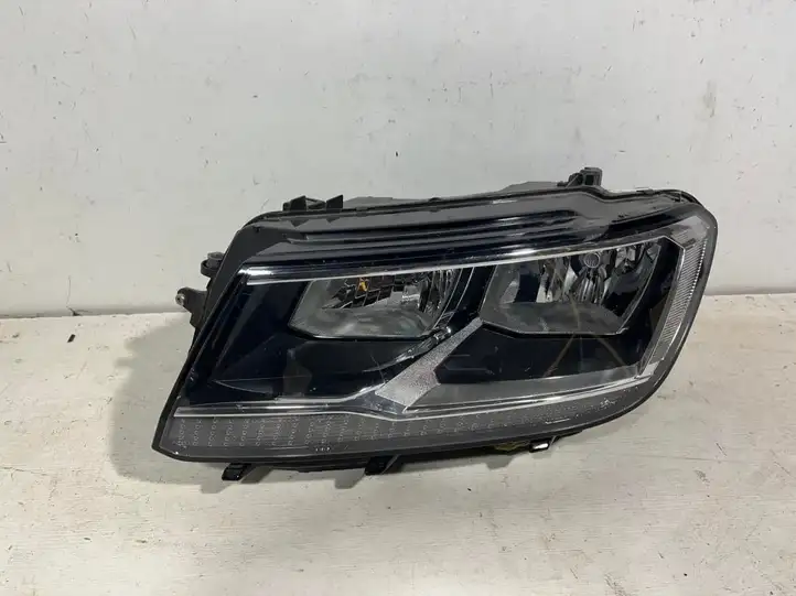 Volkswagen Tiguan (2016 - 2020) 5NB941005B Передняя фара — фото 1