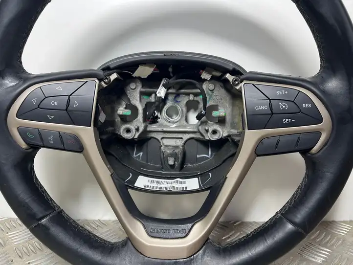 Jeep Cherokee (2013 - 2017) Руль — фото 7