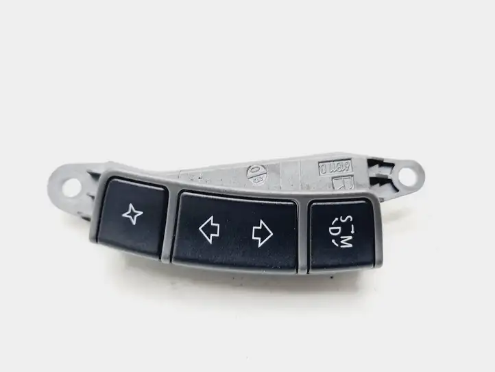 BMW 7 E65 E66 (2001 - 2008) 6911586 Кнопки на рулевом колесе — фото 1