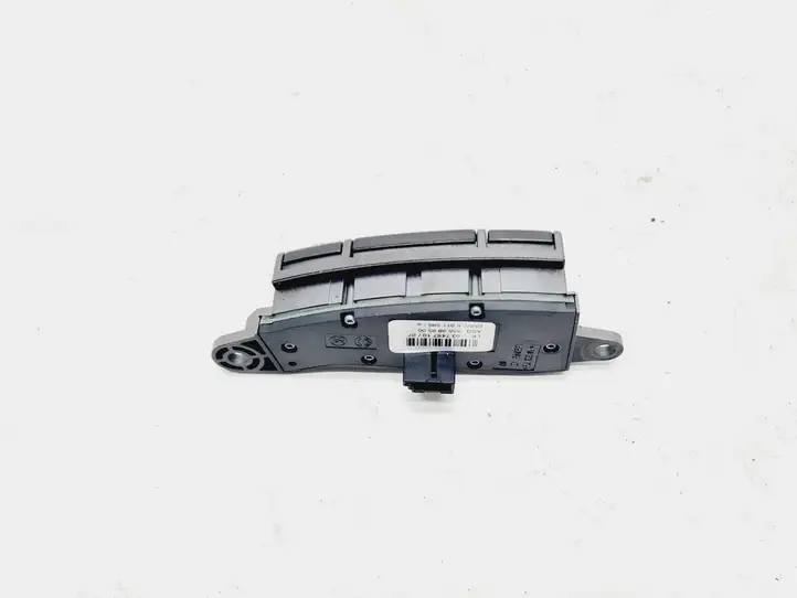 BMW 7 E65 E66 (2001 - 2008) 6911586 Кнопки на рулевом колесе — фото 2