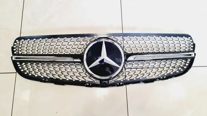 Mercedes-Benz GLC X253/C253 (2015 - ) Верхняя решетка радиатора — фото 1