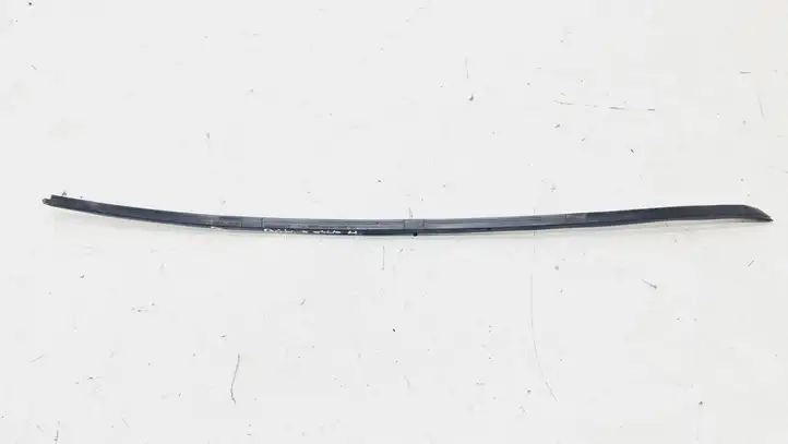 Volkswagen PASSAT B6 (2005 - 2010) 3C0854327 Накладка стоек лобового стекла — фото 1