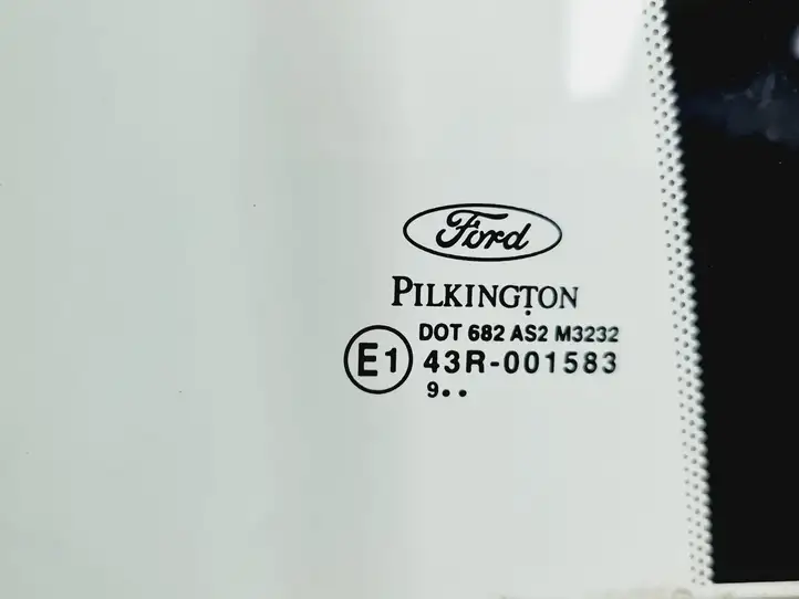 Ford Fusion (2006 - 2012) Форточка двери — фото 3