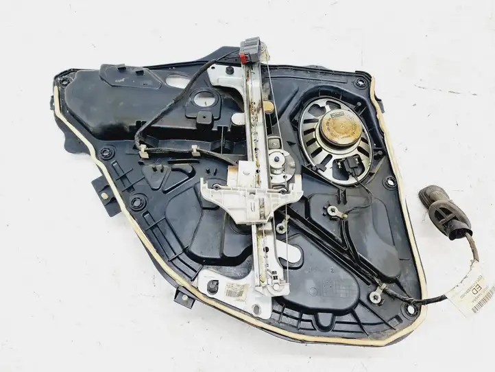 Ford Fusion (2006 - 2012) Механический стеклоподъемник задней двери — фото 2