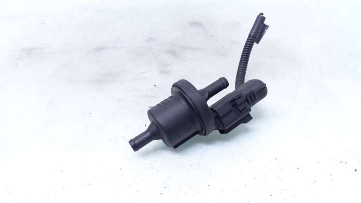 Skoda Fabia Mk1 (6Y) (1999 - 2007)  6Q0906517 Вакуумный клапан