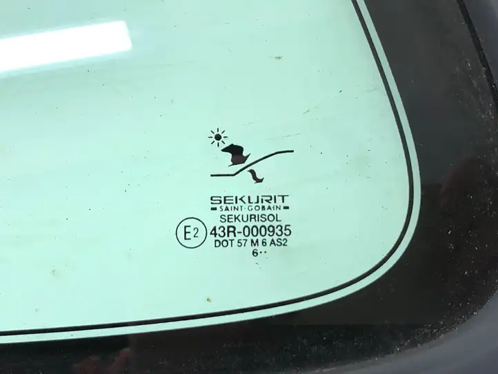 Saab 9-5 (2006 - 2010) 43R000935 Форточка двери — фото 3