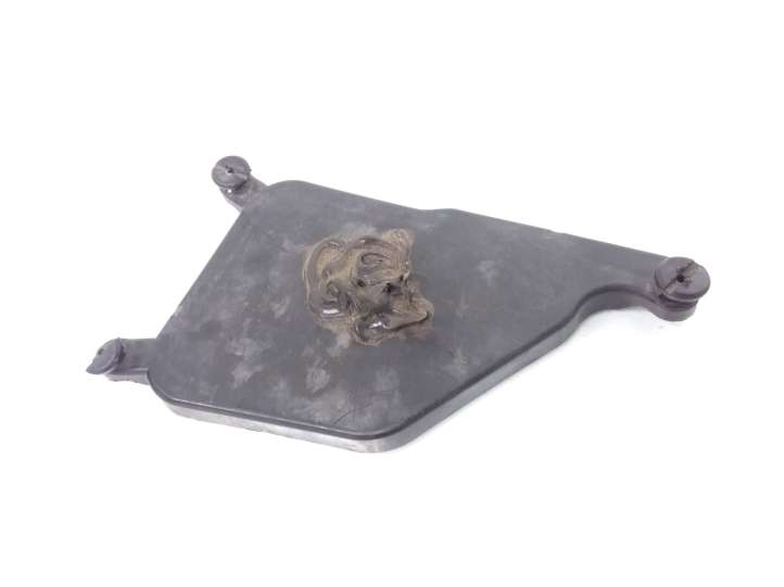 Volkswagen Touareg I (2002 - 2010)  7L0937576A Крышка ящика предохранителей