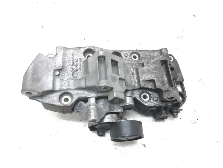 BMW X3 F25 (2010 - 2017) 11168506863 Кронштейн генератора — фото 1