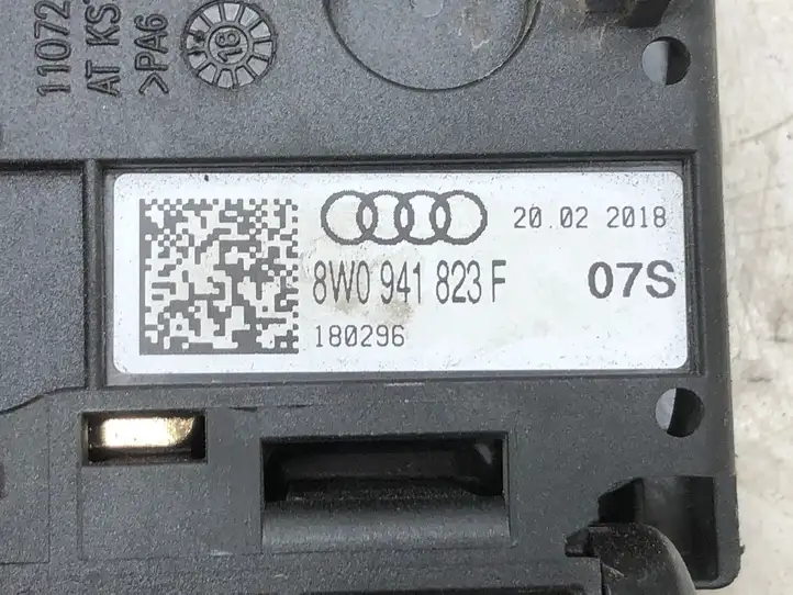 Audi A5 (2016 - ) 8W0941823F Преобразователь напряжения — фото 2