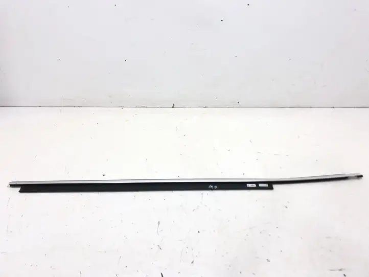 Audi A5 8T 8F (2007 - 2011) 8T0853284C Накладка стекла передней двери — фото 1