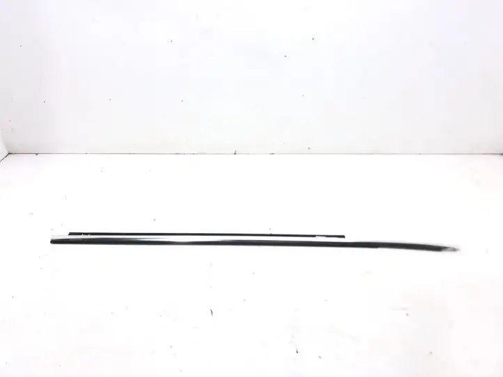 Audi A5 8T 8F (2007 - 2011) 8T0853283C Накладка стекла передней двери — фото 1