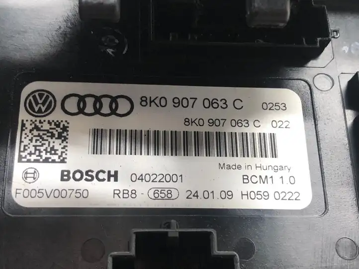 Audi A5 8T 8F (2007 - 2011) 8K0907063C Модуль комфорта — фото 2