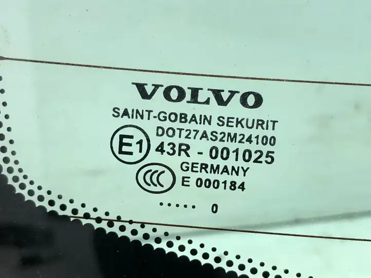 Volvo S40 (2007 - 2012) Заднее стекло — фото 2