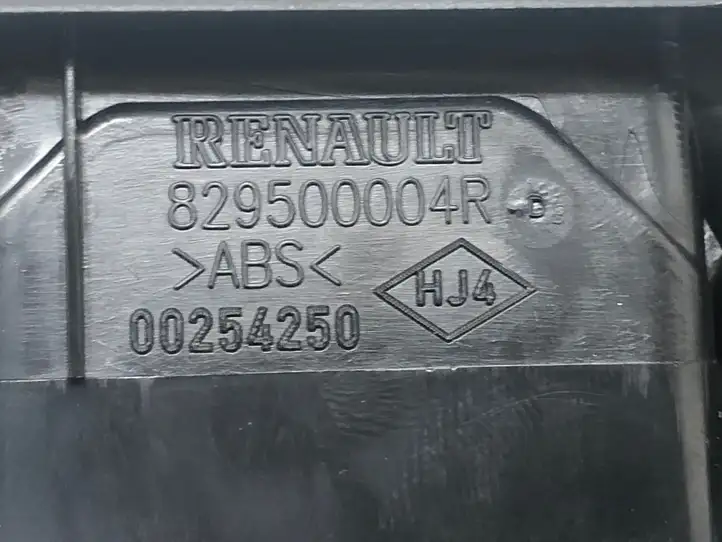 Renault Megane III (2009 - 2016) 829500004R Блок кнопок стеклоподъемников — фото 2
