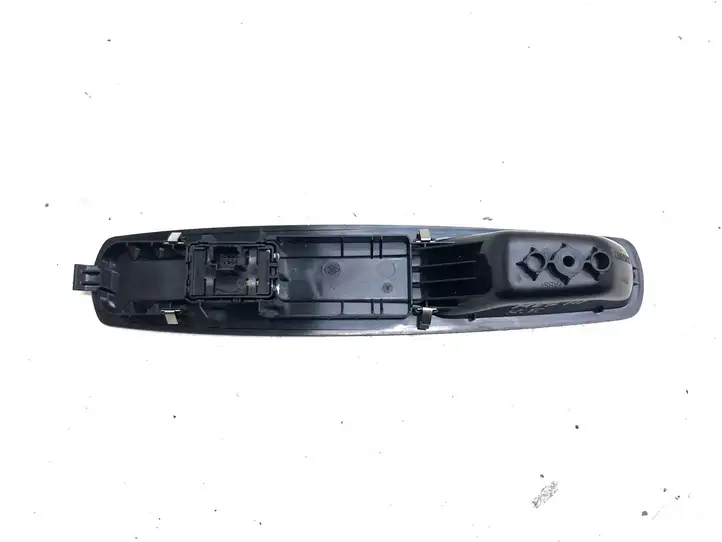 Renault Megane III (2009 - 2016) 809600018R Блок кнопок стеклоподъемников — фото 3