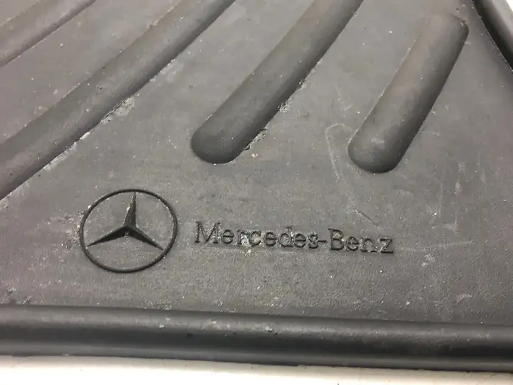 Mercedes-Benz C W204 (2007 - 2014) A2046840303 Задний коврик салона — фото 3