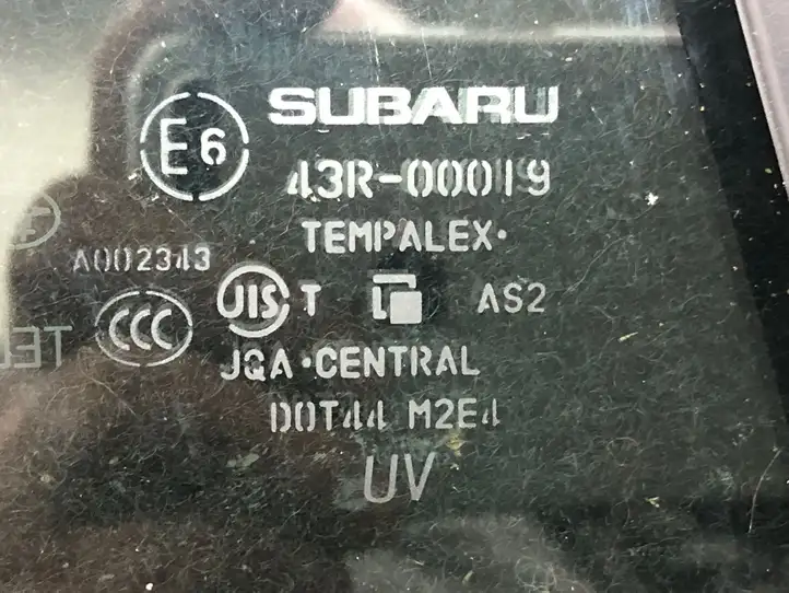 Subaru Outback (2009 - 2014) Форточка двери — фото 2
