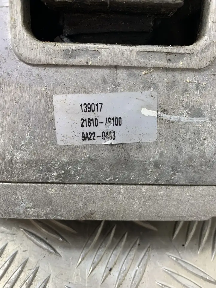 Hyundai Kona I (2017 - 2022) 21810J9100 Опора двигателя — фото 3